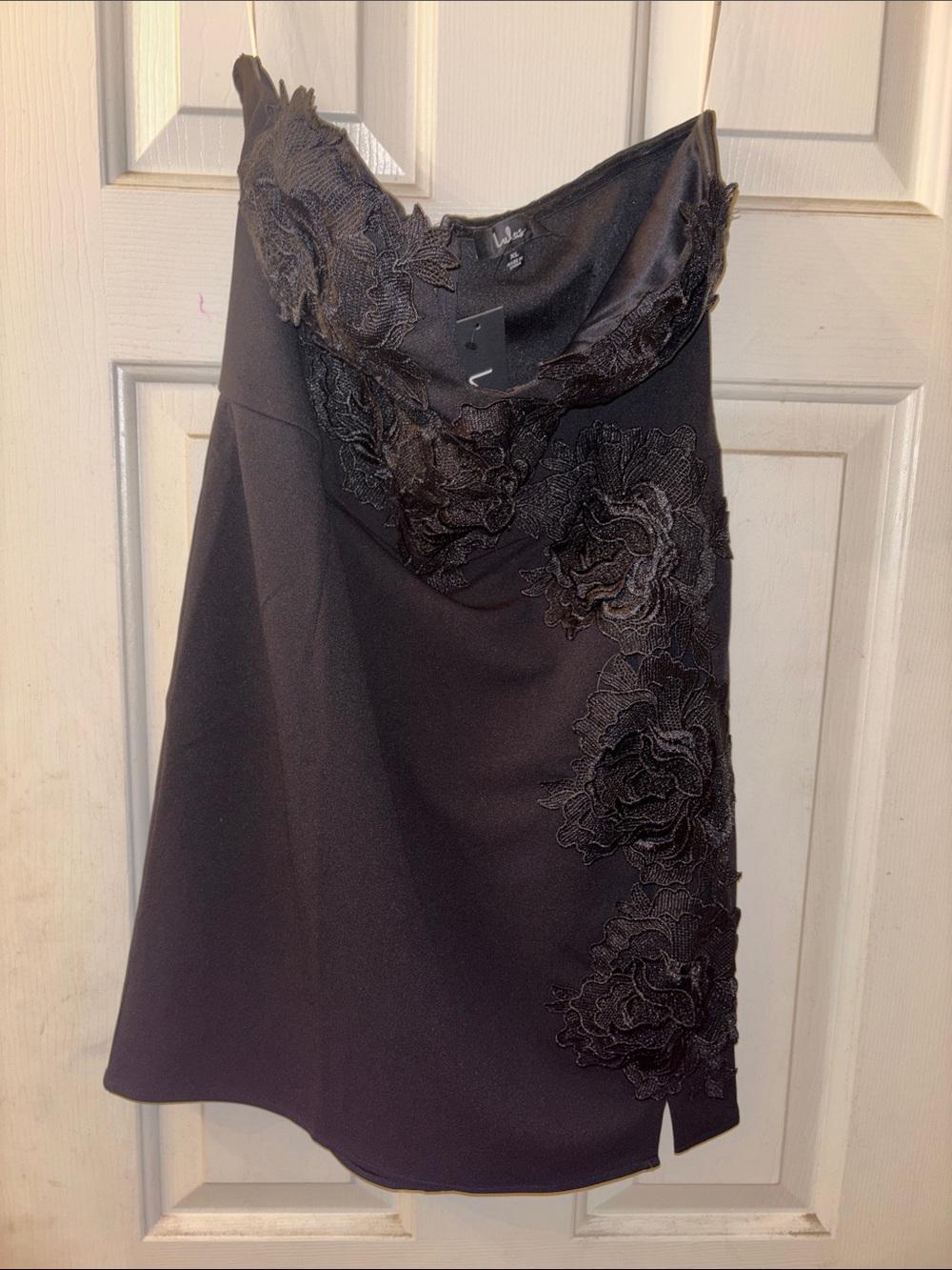 Lulu Black Floral Appliqué A-Line Skirt XL  NWT